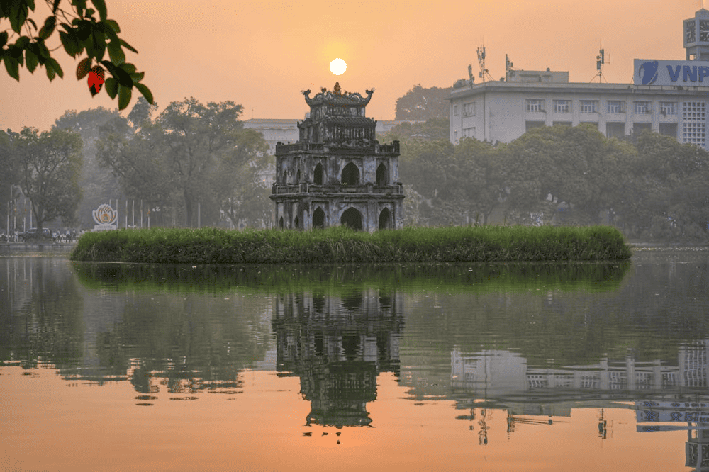 Hoan Kiem Lake offers a peaceful escape in the heart of Hanoi, where locals and tourists come to relax (Source: Pexels)